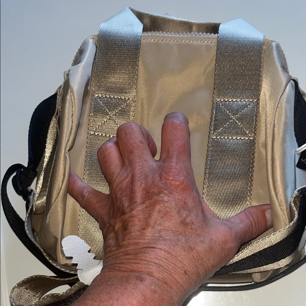 Everlane  Bag in Tan - Picture 6 of 7